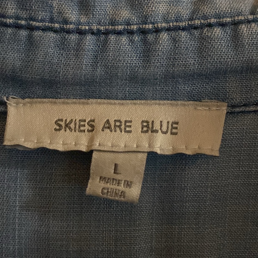 Skies Are Blue Light Blue Women’s Top - Picture 3 of 9